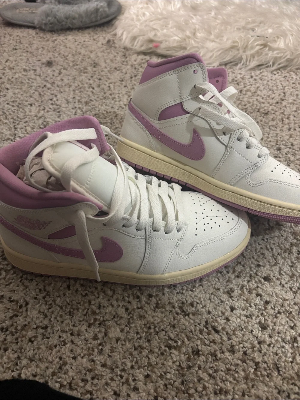 Nike Women’s High-Top Sneakers - White and Lavender